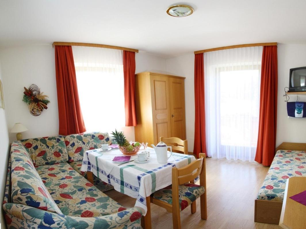 סנט מרטין אם טננגבריגה Ferienhaus Rosi חדר תמונה